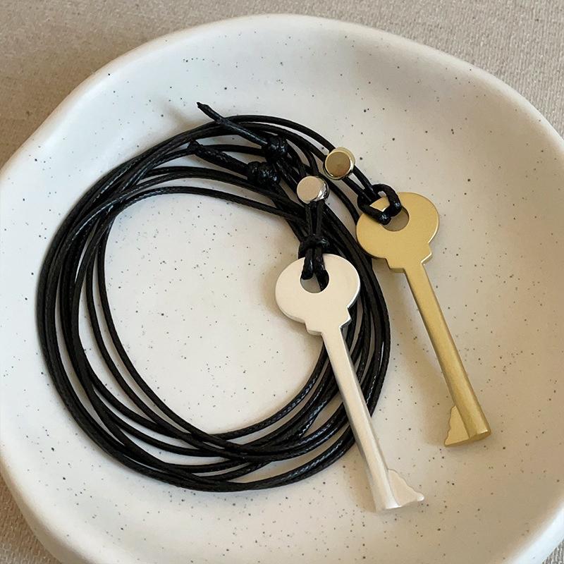 Metal Key Shaped Pendant Necklace For Women Girls Simple Long Wax Rope Sweater Chain Fashion Accessory New Gifts