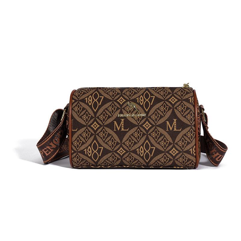 National Style Charm! High-end Fashion Embroidered Mobile Phone Bag, Showing Lady Elegance