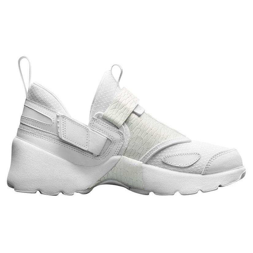 Jordan Trunner Low Top Basketball Shoes White Unisex 897997-100