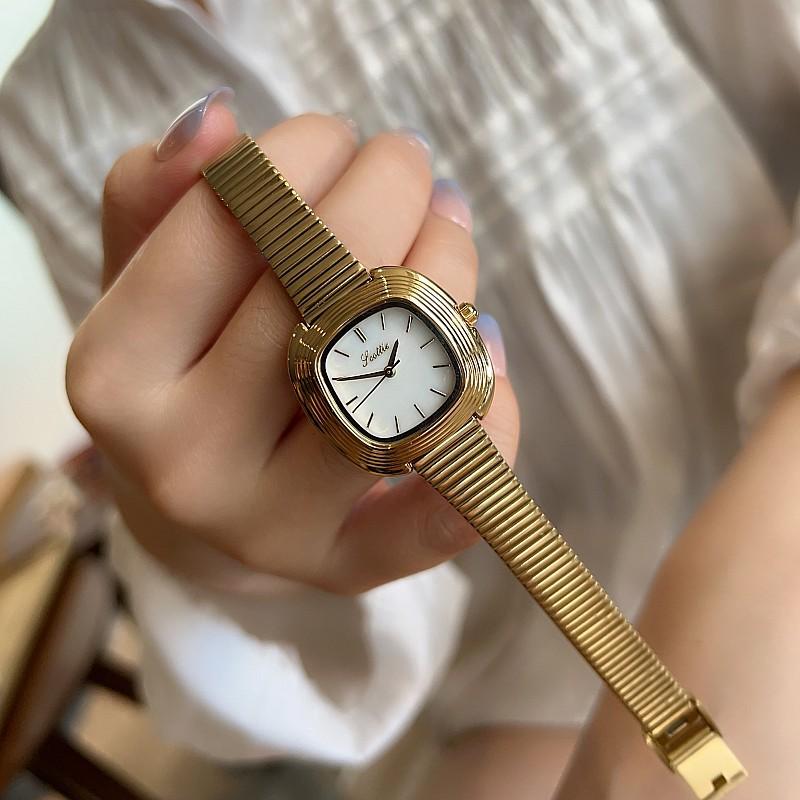 Small Gold Watch Style Fashion Light Luxury Watch Femininity Bracelet Watch Women S Steel Strap Women S Watch