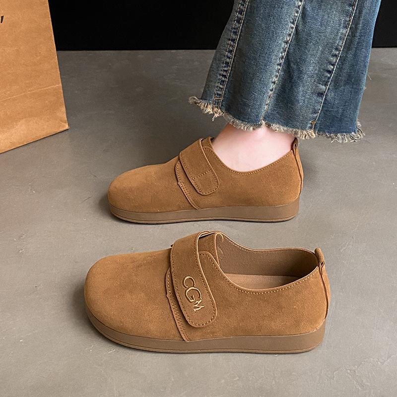 

Retro niche matte Boken shoes women s autumn 2025 new flat-bottomed versatile high-end Velcro casual shoes 40 коричневый