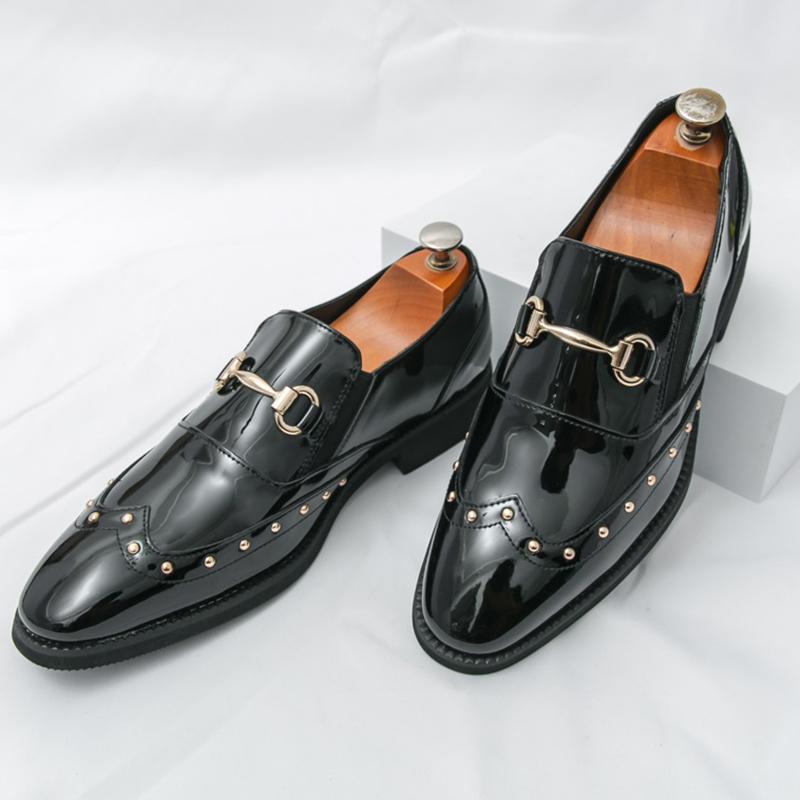 Britain Designer New Men's Pointed Rock Rivet Slip On Loafter Casual Dress Homecoming Shoes Male Formal Wedding Footwear