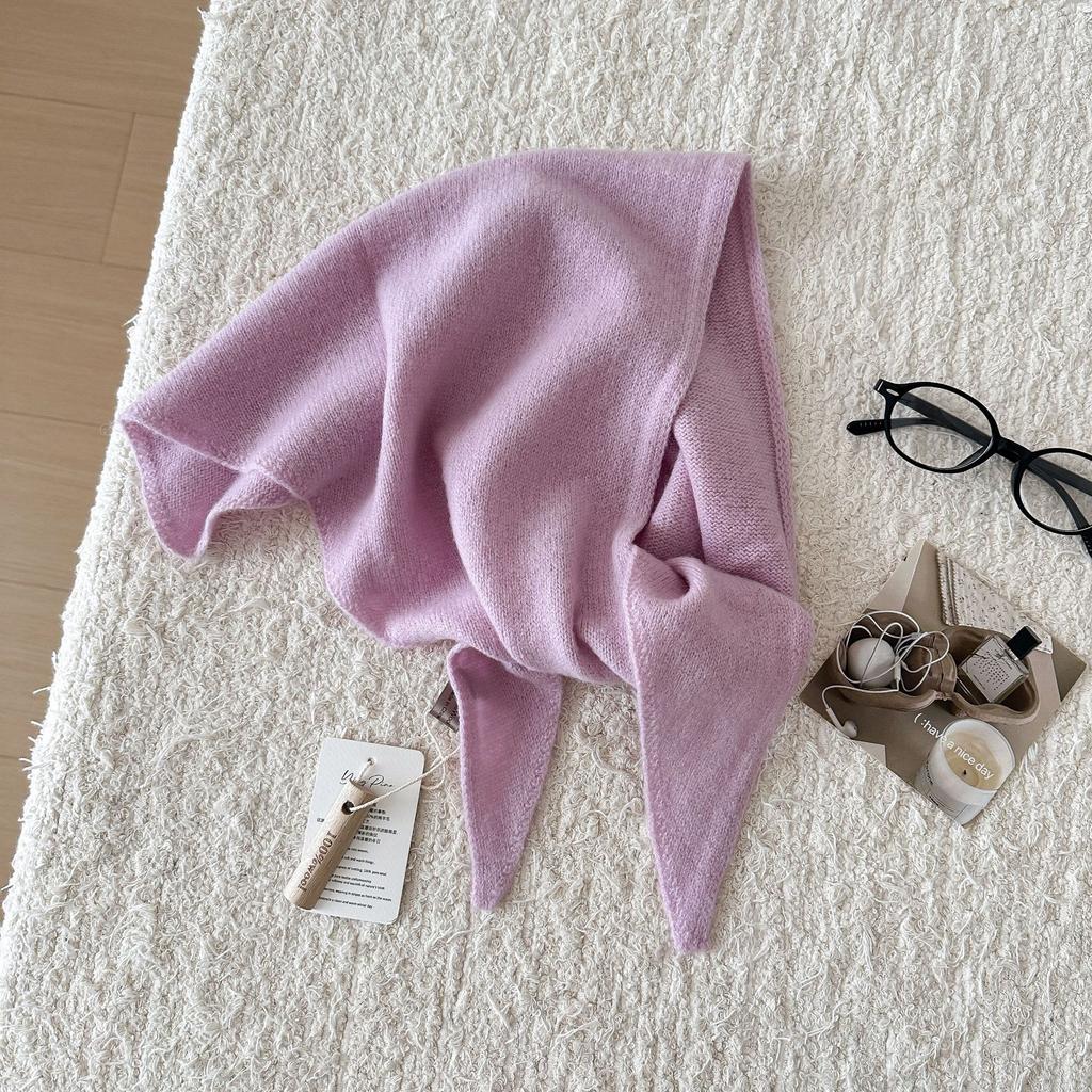 Women's 100% Wool Knitted Triangle Scarf – Warm, Versatile, Multifunctional Headscarf.