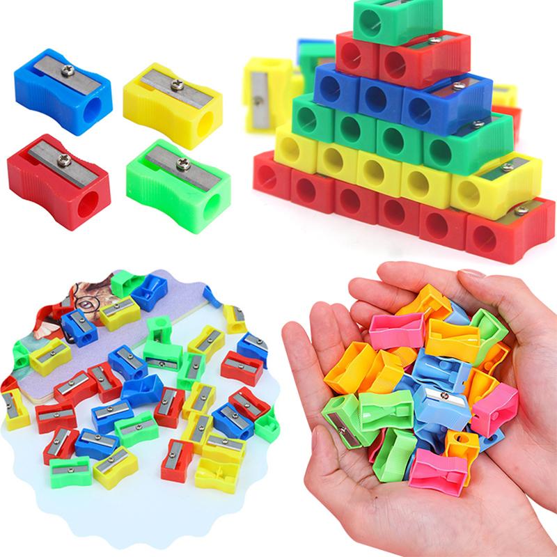 מחדדי פלסטיק צבעוניים מגוונים 10 יחידות/חבילה מחדדי עיפרון ידניים מעורבבים אקראית כלי כתיבה לבית ספר ולמשרד מתנה לתלמיד ZYF