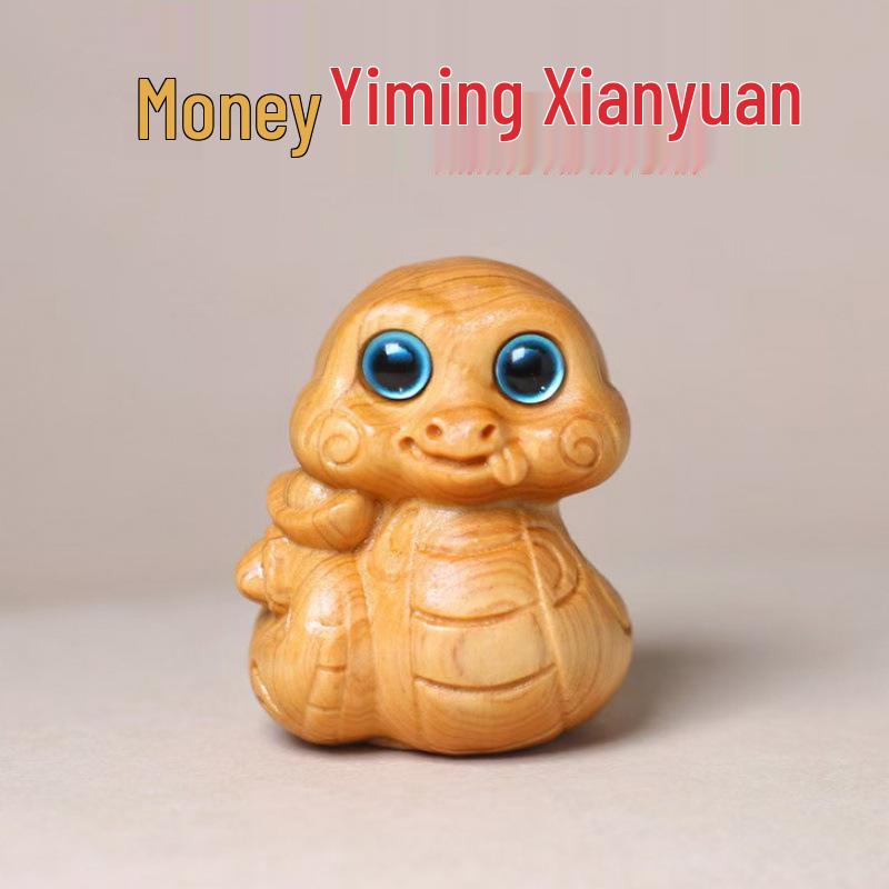 Cypress Wood Chubby Snake Ornament: Zodiac Handheld Decoration Size 4.2×3.5CM