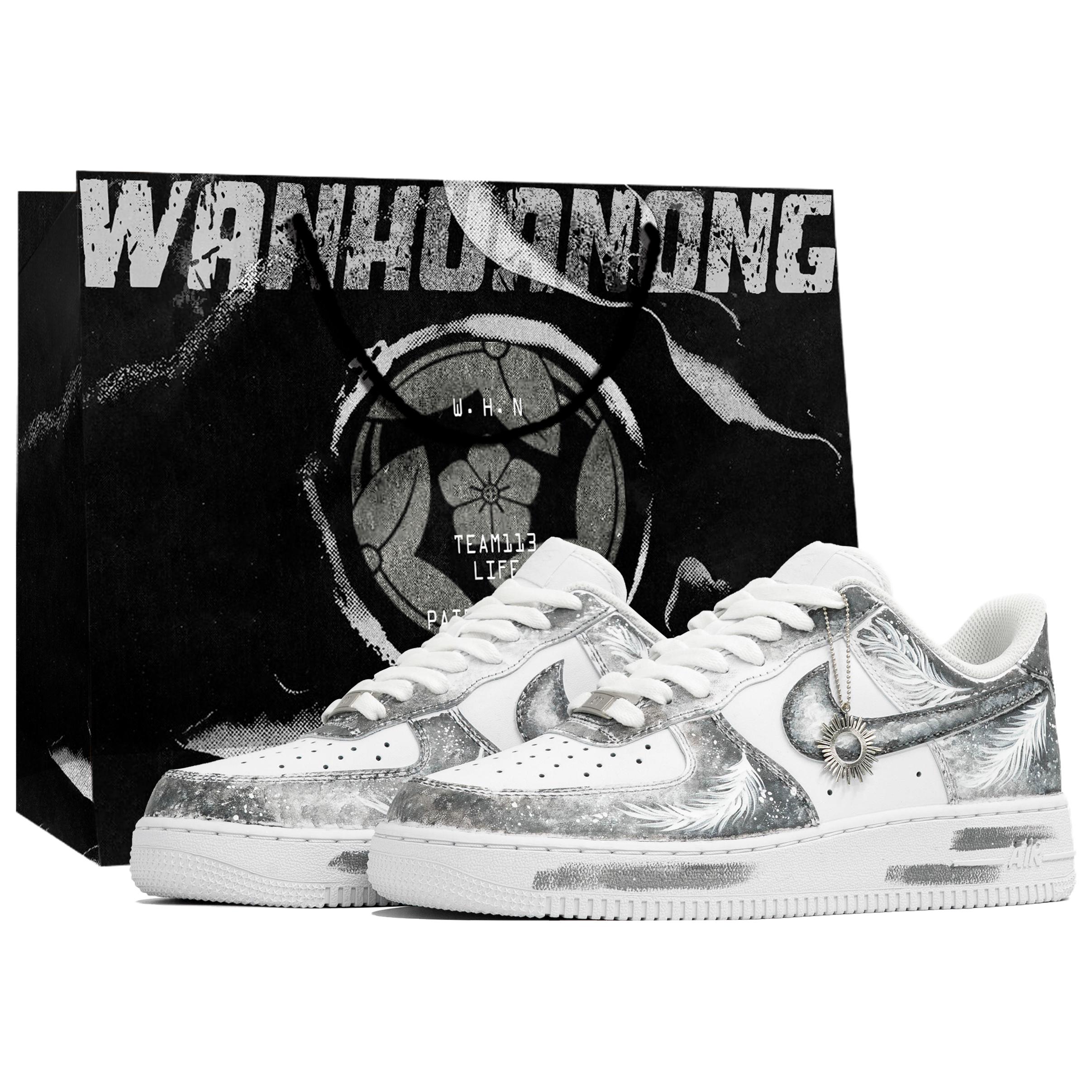 

Nike Air Force 1 Kaleidoscope, Light Wing, Shopping Bag Abrasion Resistant Low top Skateboard Shoes Unisex Silver White CW2288-111(Team1024-S-BOX) 40