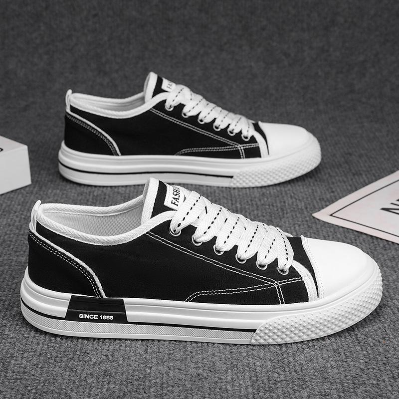 Canvas shoes men's 2025 spring new trend versatile outdoor skateboard shoes student campus style soft sole fashion board shoes