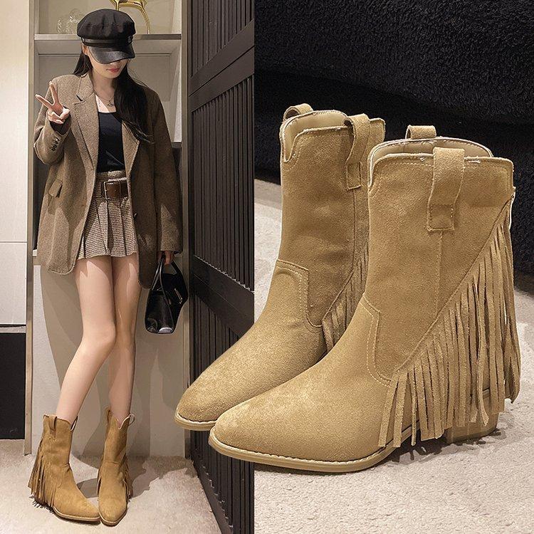Retro Fringed Western Boots Women's 2025 Spring and Autumn New Outdoor Xinjiang Platform Short Boots Pointed Wasteland Wind Locomotive Boots