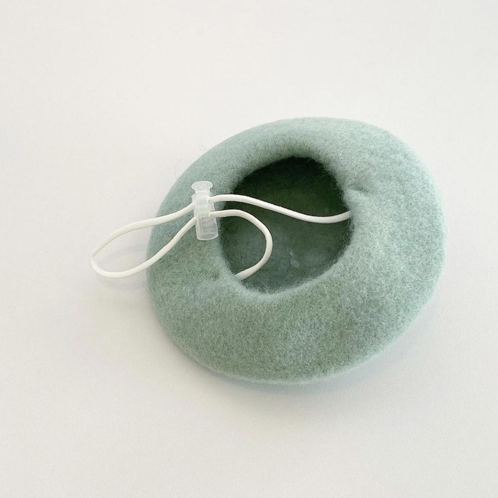 Style Ins Couleur Unie Fournitures pour Animaux Chapeau en Laine Peintre Accessoires pour Chiens Béret Mini Décoration Couvre-chef pour Photo