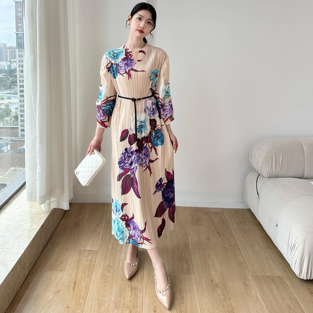 

2025 Spring Pleated V-neck Print Lantern Sleeve Tie-up Dress One Size