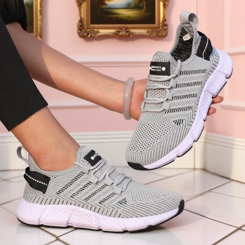 Super Light Women'S Shoes Breathable Quick Drying Soft Soled Travel Shoes Fitness Women'S Sneakers  In Spring Summer