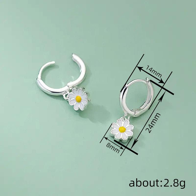 Small fresh jewelry women, Epoxy small daisy sunflower earrings, exquisite Mori daily models