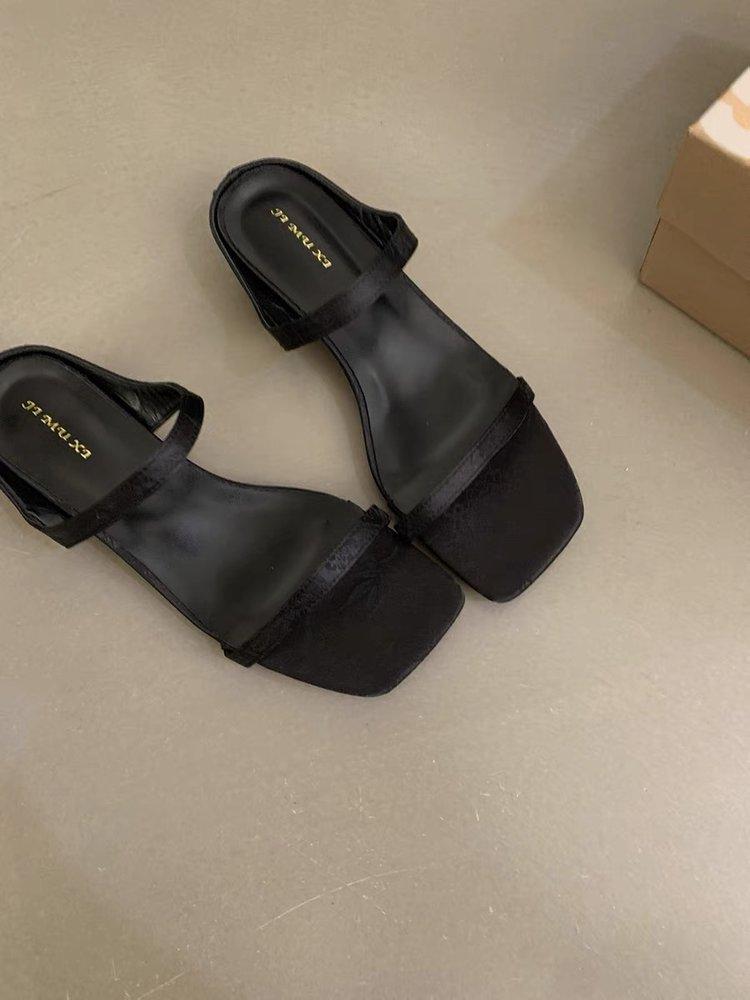 2025 summer Internet celebrities new sexy high-heeled sandals women wear square head open-toed fashion word with stiletto sandals