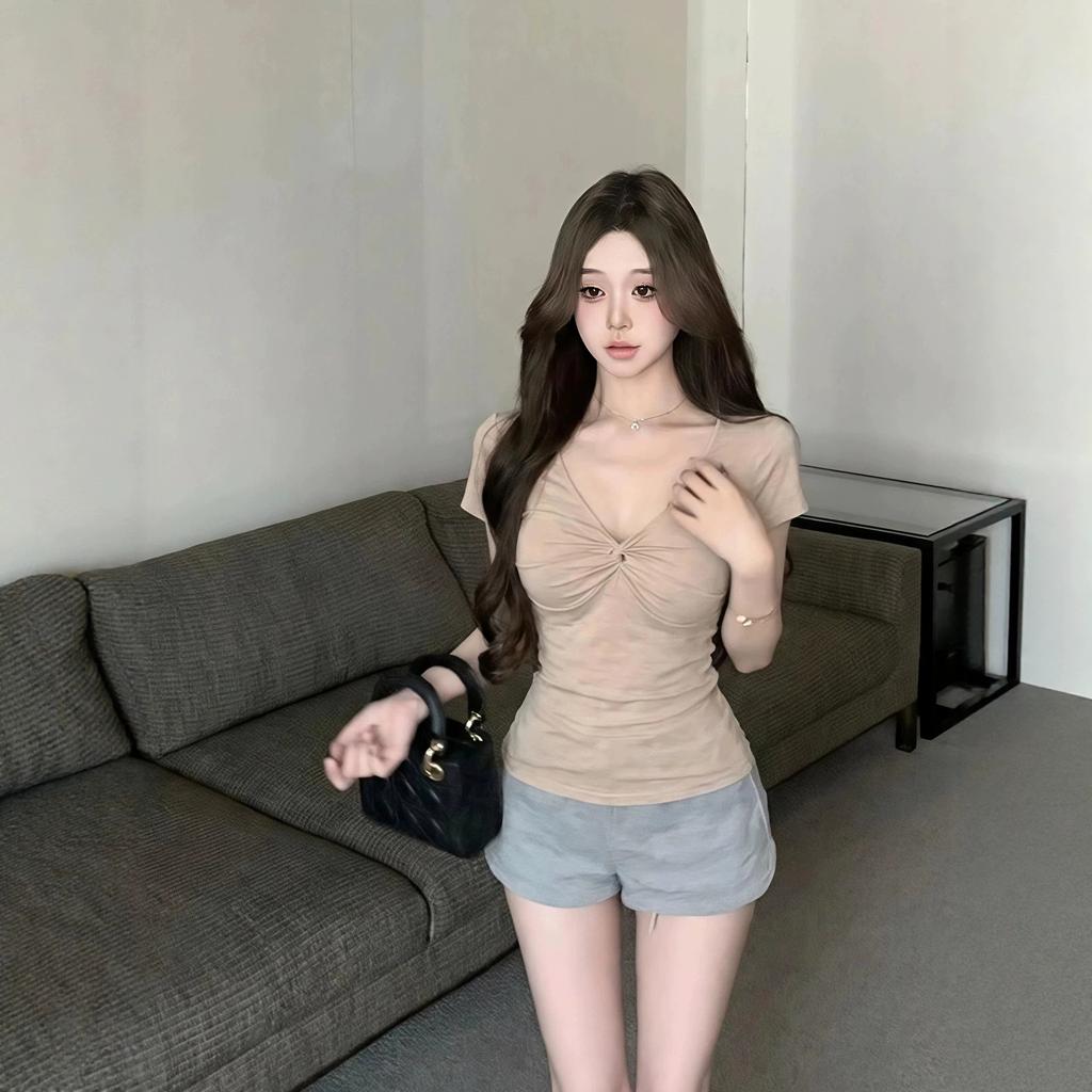 Korean kink V-neck short-sleeved T-shirt women's summer thin slim-fitting and thin unique chic super good-looking shoulder top
