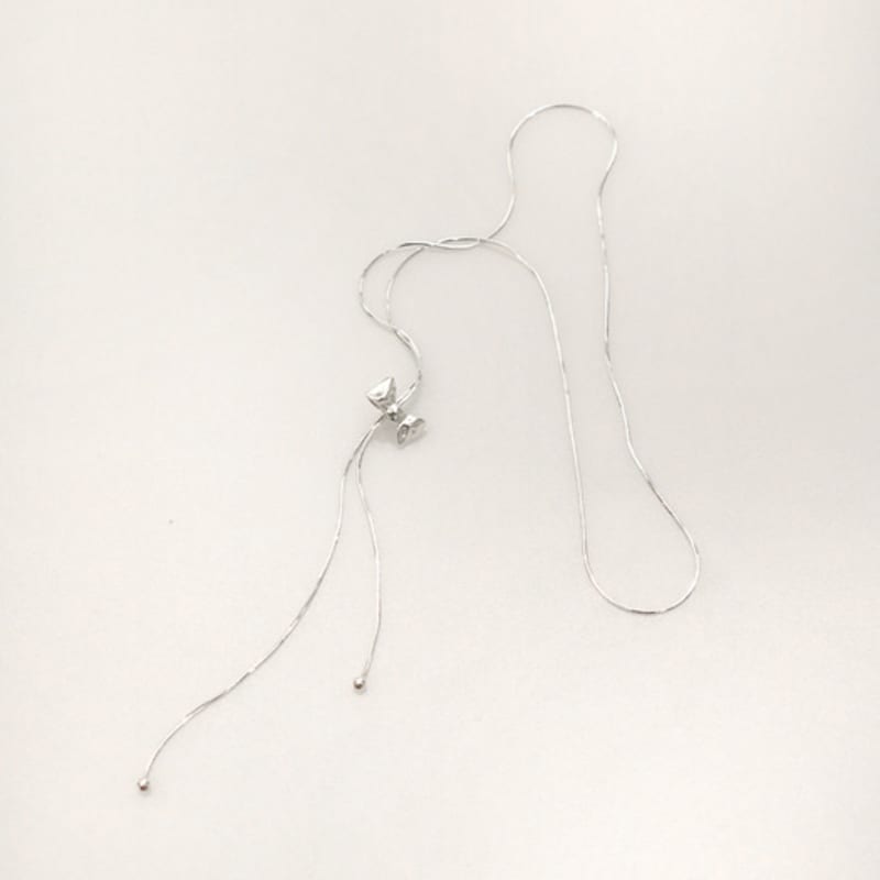 STUDIO LEIGH SILKY RIBBON NECKLACE