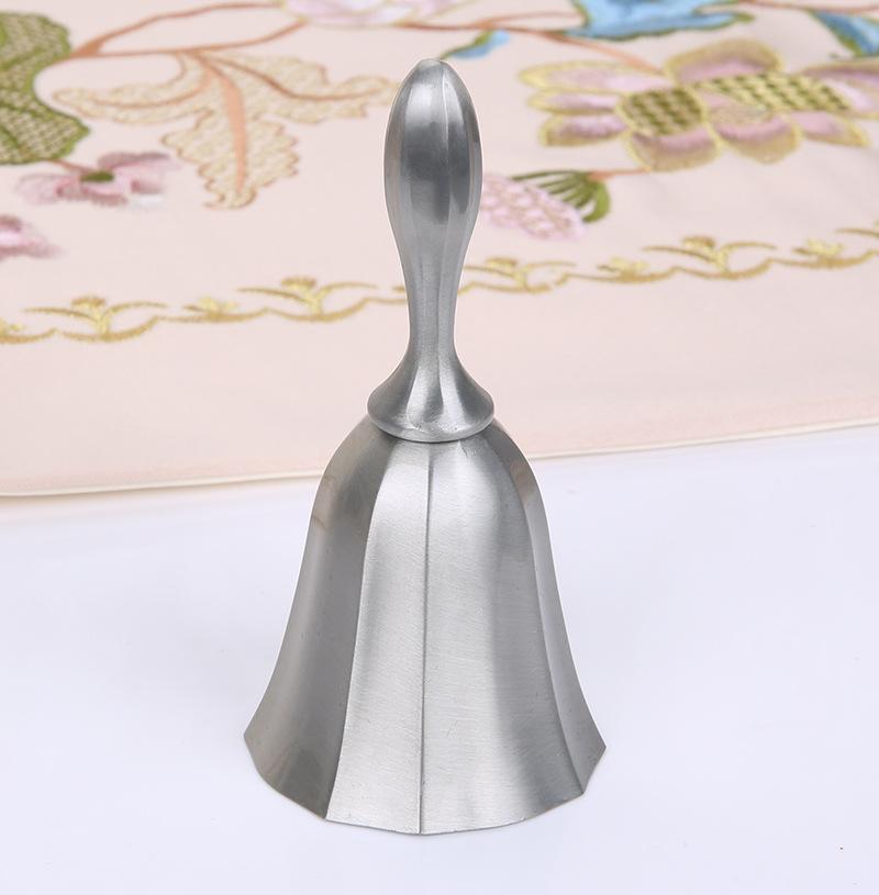 1PC Retro Metalen Tone European Style Hand Bell Craft Decoratie Alarm Bell Handicraft Christmas Bell Wind Bell
