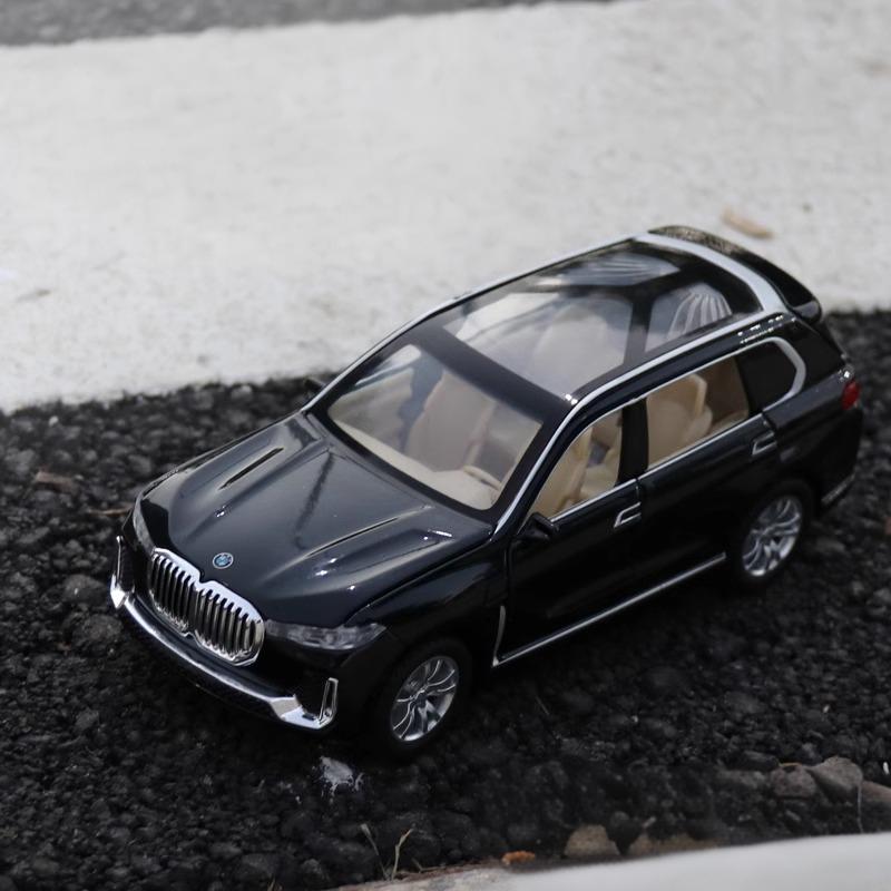1/32 BMW X7 Off Road SUV Alloy Metal Diecast Model Car Home Trendy Toy Decorations Micro Vehicles Pull Back with Light Birthday