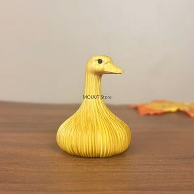 Handmade Wooden Garlic Ornament Duck Ornament, Creative Desktop Figurine for Living Room & Office Decor, Artistic Craft Gift