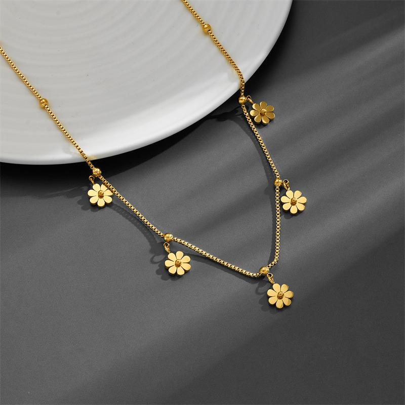 Gold-Plated Five-Petal Flower Pendant Necklace: Simple Titanium Steel Aesthetic for Women