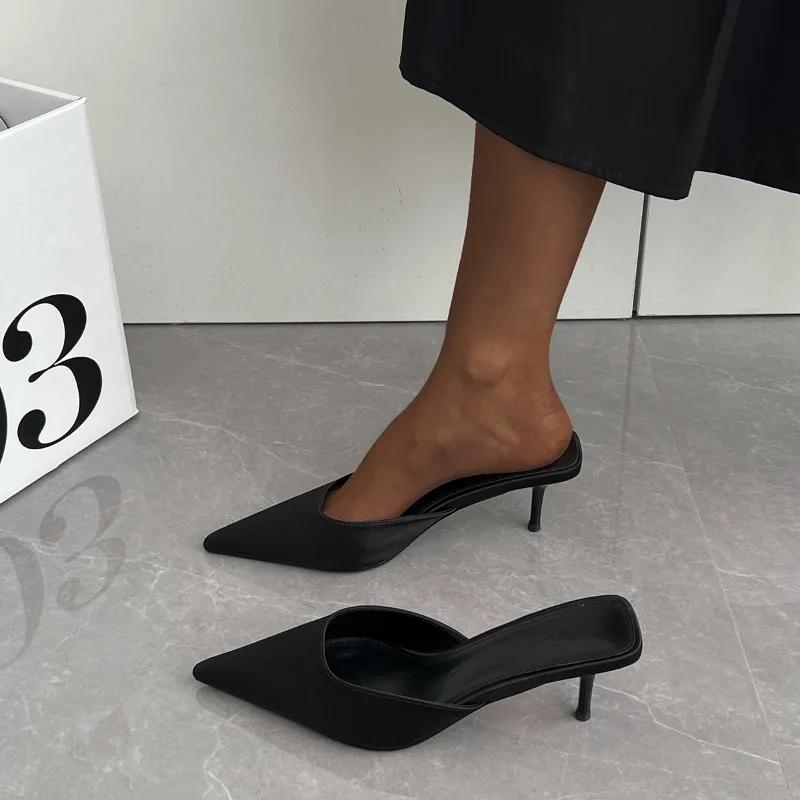 Mode 2025 Übergröße Damen Schuhe Geschlossene Zehen Damen Hausschuhe Mode Kleiderhausschuhe Damen Einfarbig Spitz Zehen Dünne Absätze Damen Sandale