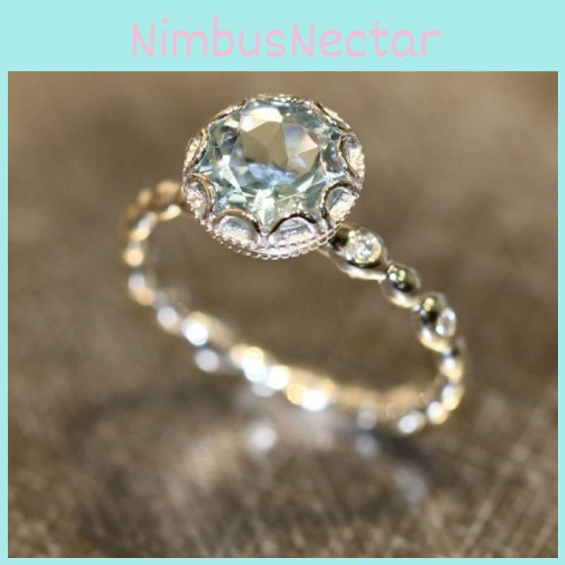 Exquisite Geometric Topaz Ring In Elegant Platinum Color For Women Ideal For Fashion Lovers