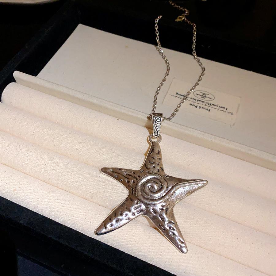 

Starfish Pendant Necklace - Luxurious, Minimalist Style, Collar Chain, Versatile, High-end, Fashionable. 11