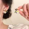French Sweet Small Fresh Flower Earrings Niche Design Temperament Simple Mori Gardenia Pearl Stud Earrings