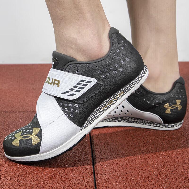 

Under Armour Men s Spiked Running & Training Shoes 3021864 EU 42
