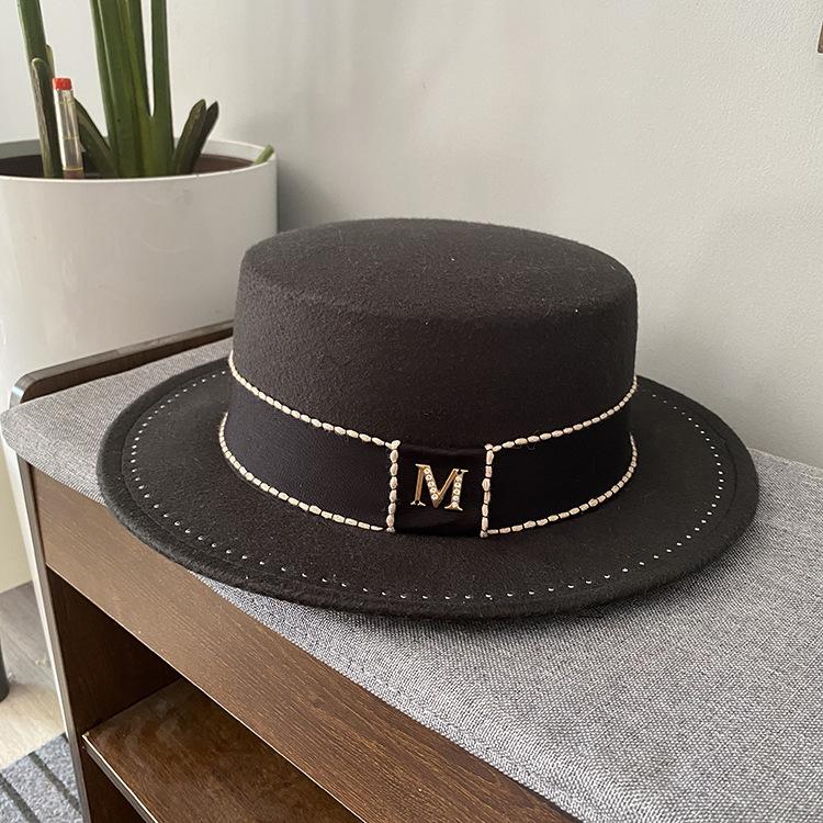 Autumn and Winter Celebrity Black Top Hat Woolen Pearl Flat Top Hat Internet Celebrity Fashion Street Hat French Hepburn Felt Hat
