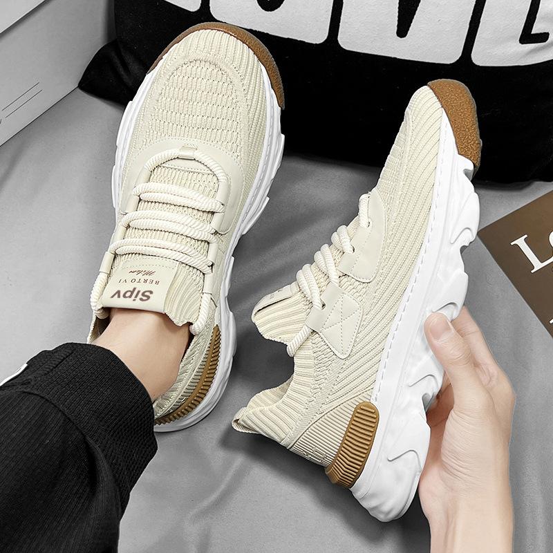 Летняя дышащая и непроницаемая для запаха сетчатая обувь летающая тканая сетчатая обувь для бега на мягкой подошве повседневная спортивная мужская модная обувь для пап на возвышении 39 бежевый 2929₽