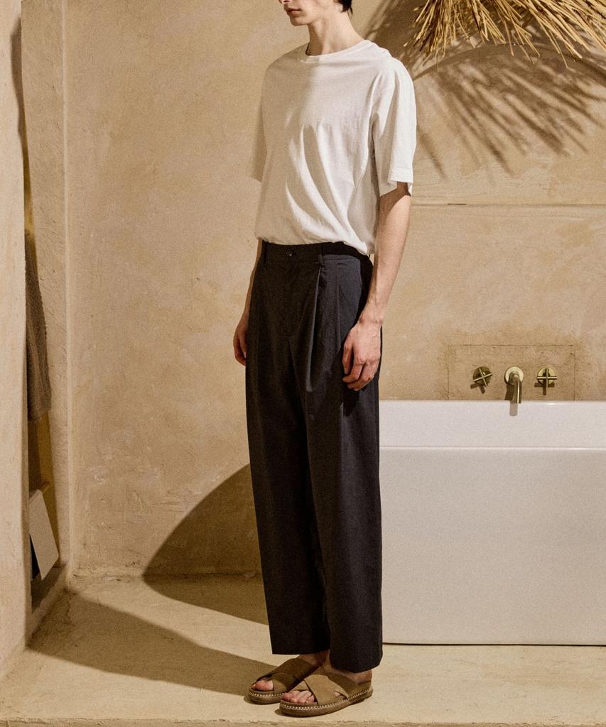 PADO SEOUL Double-Pleated Relaxed Wide Pants Deep Charcoal