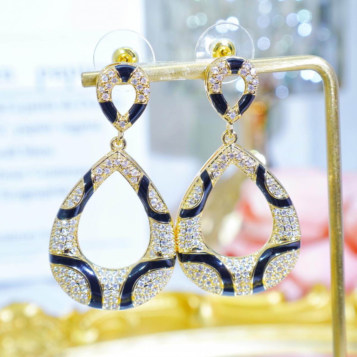 

CMM уникальные серьги-подвески из леопардовой/змеиной кожи Ретро дворец женские аксессуары для вечеринок золотые украшения золотой