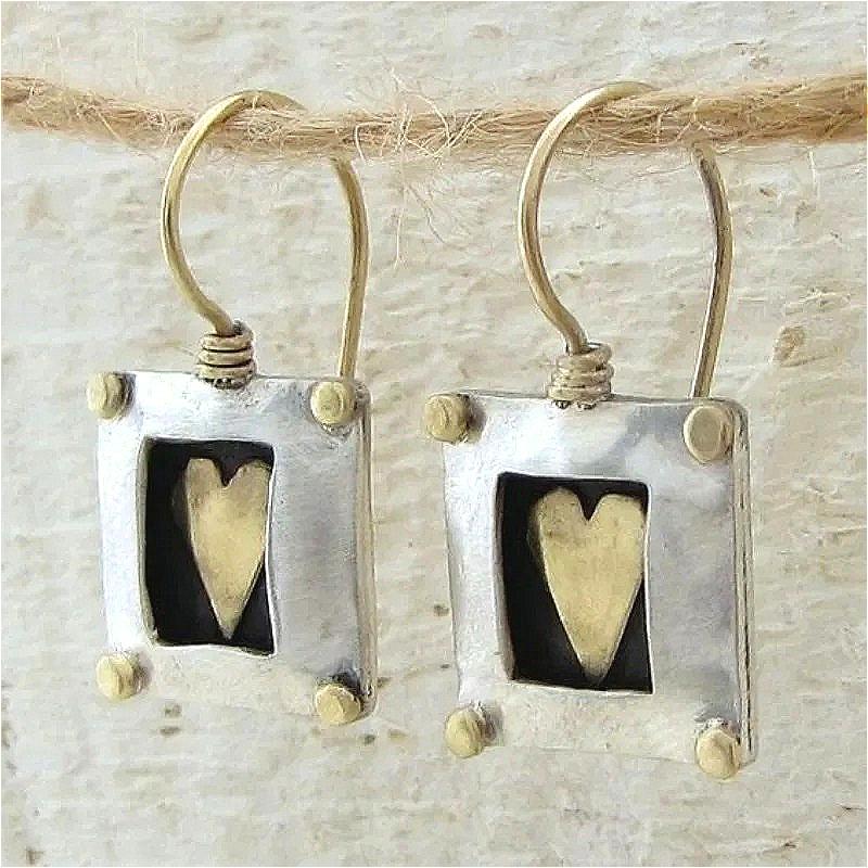 New Vintage Square Hand Carved Heart-shaped Pendant Earrings for Women  Exquisite Date Banquet Jewelry Accessories Crafts