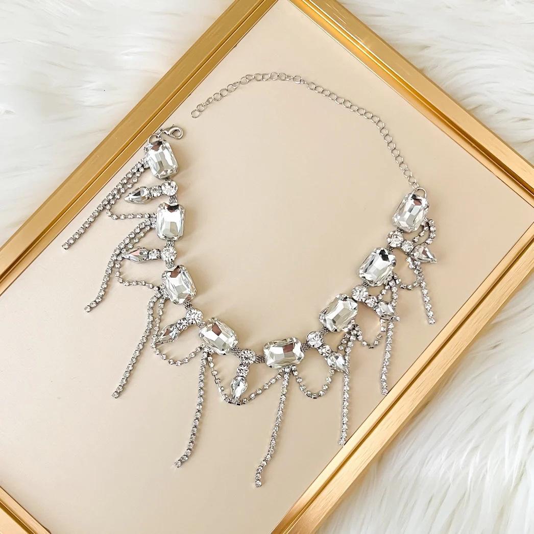 

European And American Jewelry, Niche Design Sense Light Luxury Full Diamond Collar, Sweet And Cool Fringed Rhinestone Necklace Collarbone Chain срібний