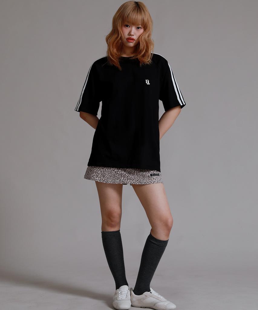 LIKE THE MOST Track Raglan Oversized Short Sleeve T-Shirt_Black