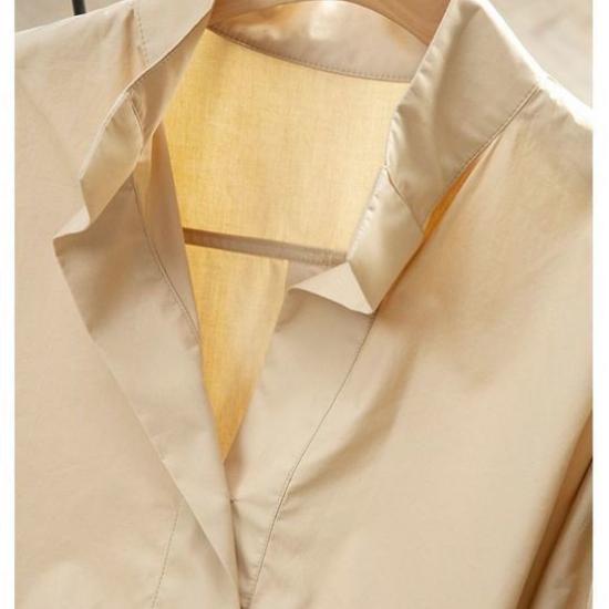 Loose-fit Batwing Women's Shirt with Stand-up Collar for Early Spring