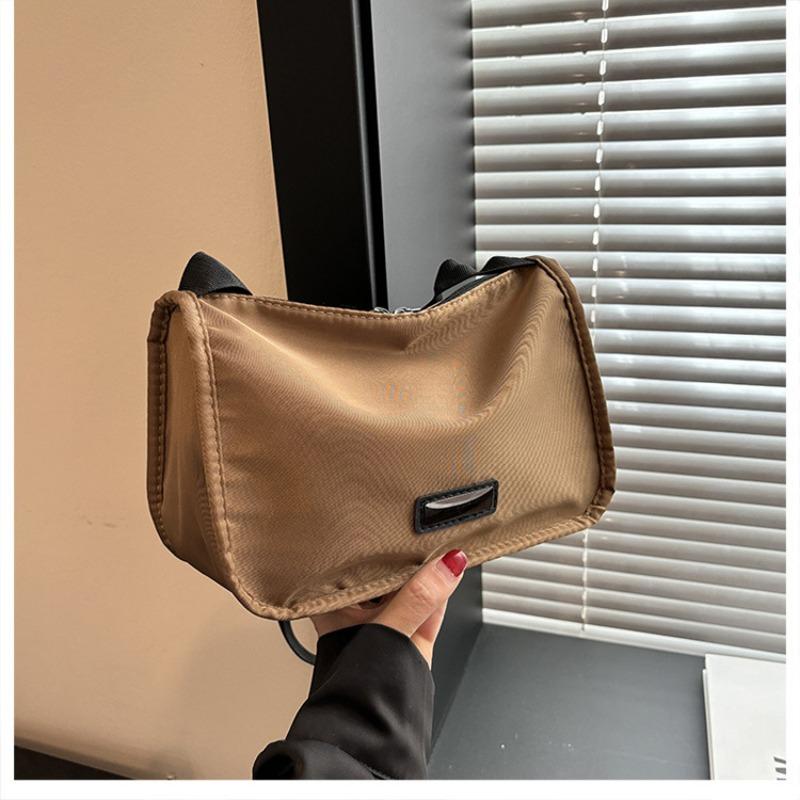 Simple Nylon Shoulder Bag Fashion Casual Trendy Messenger Bag Class Commuting Simple Small Square Bag