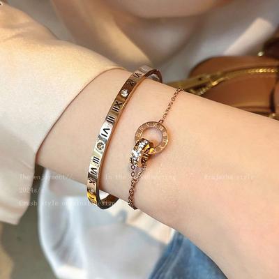 Titanstahl Buchstaben Zirkon Armband Damen Herbst und Winter leichter Luxus Nische High-End Armband 2025 neuer beliebter Temperament Schmuck