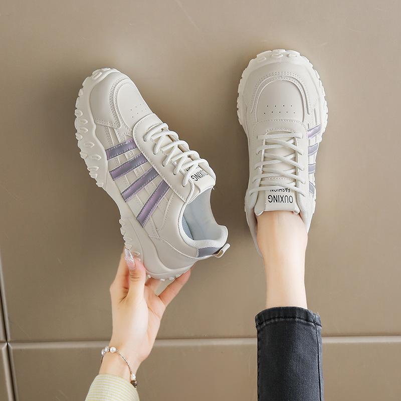 

2025 осень новые спортивные папины кроссовки маленькие белые туфли женские водонепроницаемая кожа толстая подошва увеличивающие рост повседневные беговые женские туфли 35 фиолетовый