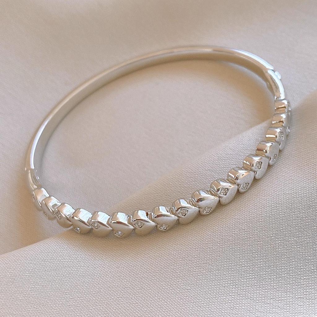 18K Gold-Plated Zircon Heart Bracelet - Elegant, Versatile, and Luxurious Women's Jewelry