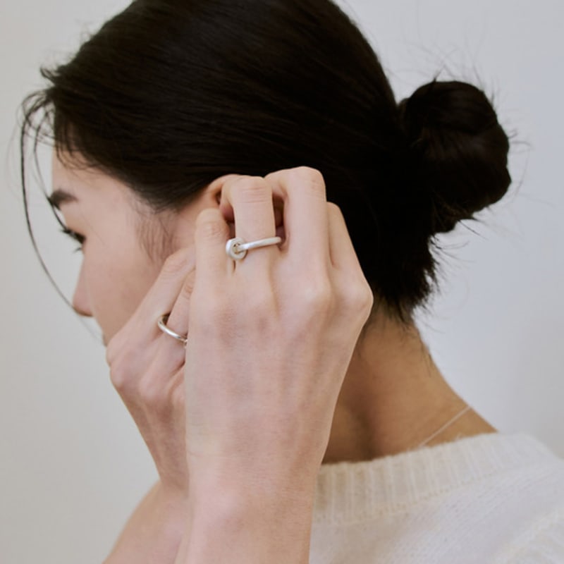 COLLECT SYNERGY white topaz donut link ring