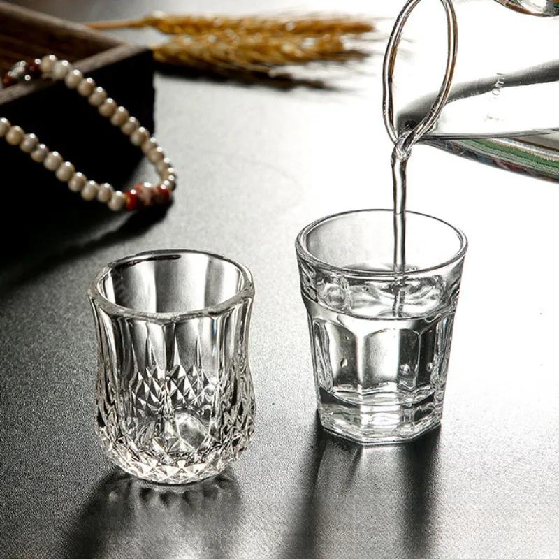 2pcs Shot Glass Set Baijiu Cup High Appearance for Restaurant Hotel High Foot Small Wine Cup Mini Cups Household Glass Wine Cup