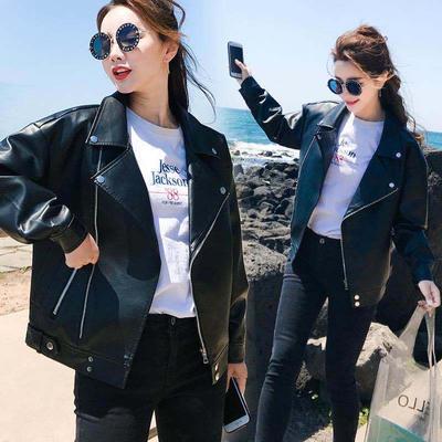 Versione in pelle per studentesse, stile straniero sciolto, nuovo corto autunno inverno, più giacca in pelle da motociclista con cappotto in velluto ispessito per mostrare magrezza