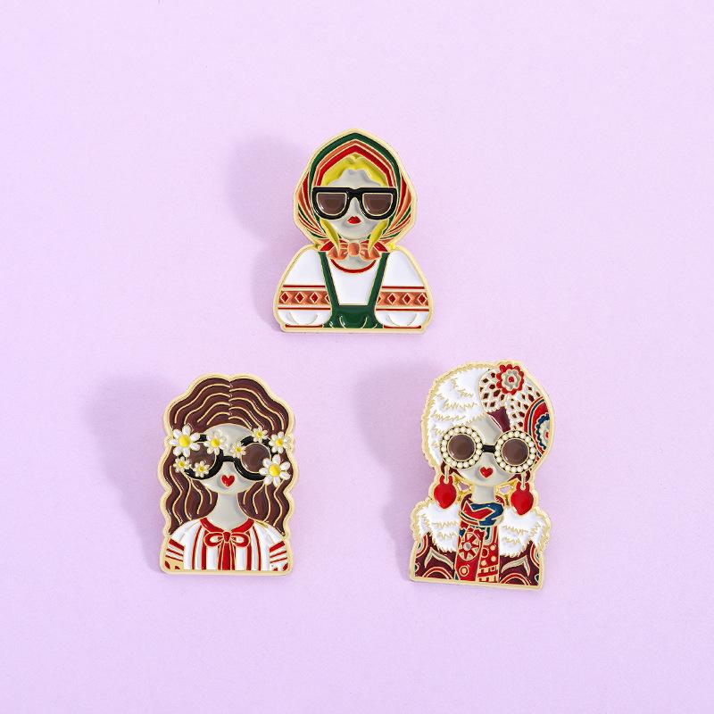 3/4Pcs Personalized  Nesting Doll Shaped Brooch Clip Creative Cartoon Commemorative Metal Jewelry Accessory Badge