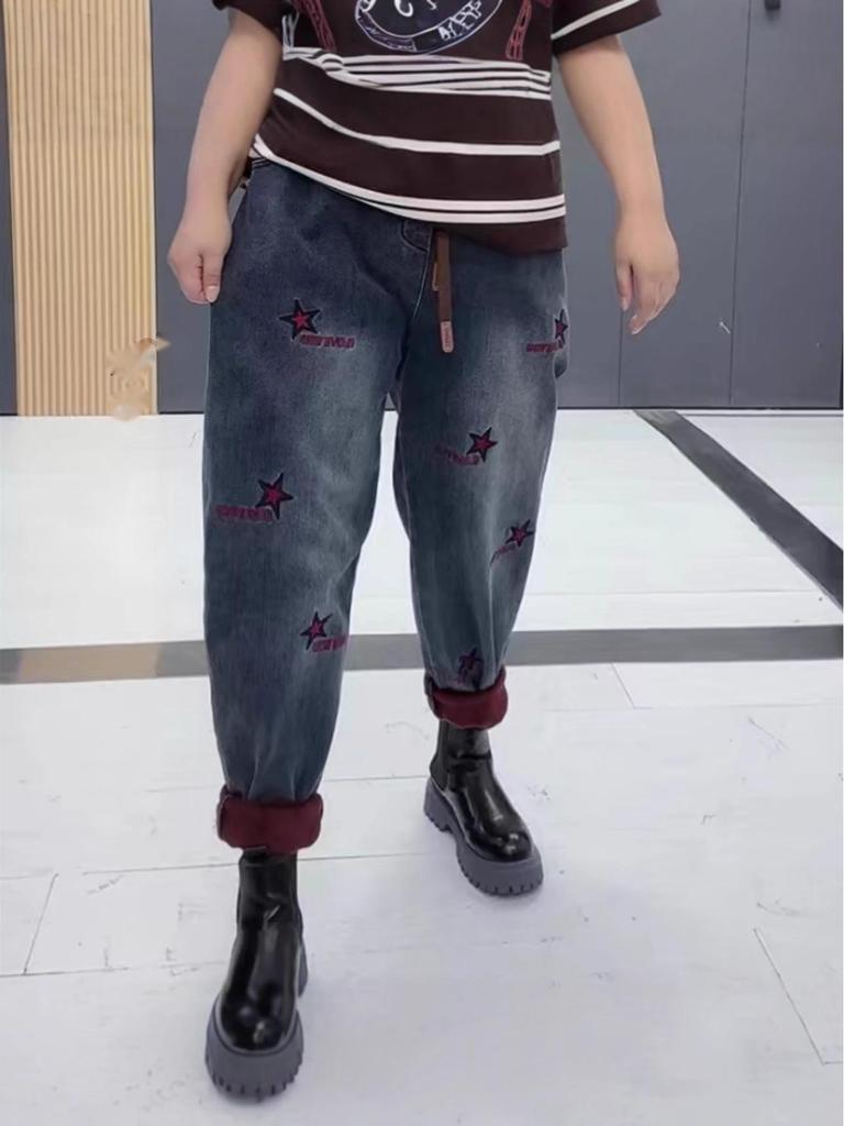 Plus Size Women's Slimming Velvet Embroidered Jeans - Autumn/Winter Casual Fashion