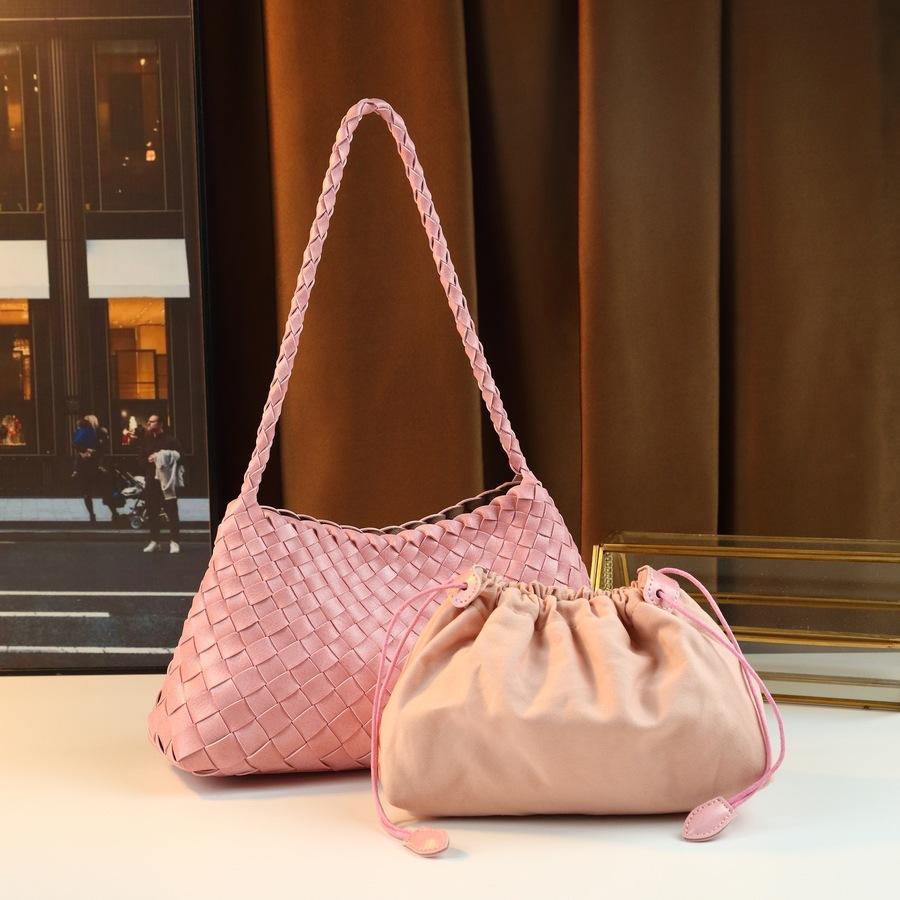

Hand-Woven Women S Bags, High-End And Versatile Single Shoulder Armpit Bags, Retro Casual Portable Mother And Child Bags. розовый