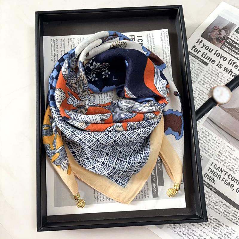 1PC Neck Scarf Versatile Painted Pattern Gift Silk Scarf High-End Magnetic Closure Elegant Accessories French Style Multi-Color