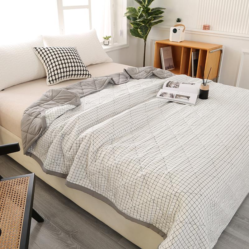 A Solid Color Spring/Summer Washed Quilted Blanket Bed Cover Double Quilted 150180200 Single And Double Couple Bed Queen Summer