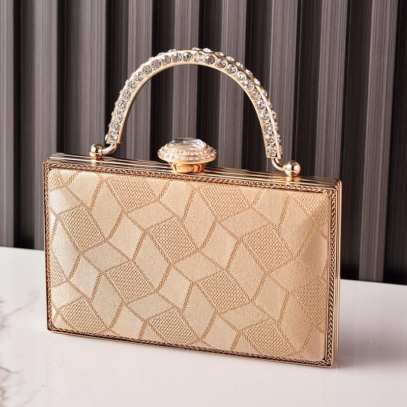 

Quilted Pattern Women s Bag luxury Diamond Handbag Designers Female High End Evening Party Clutches Crossbody bags Trend 2026