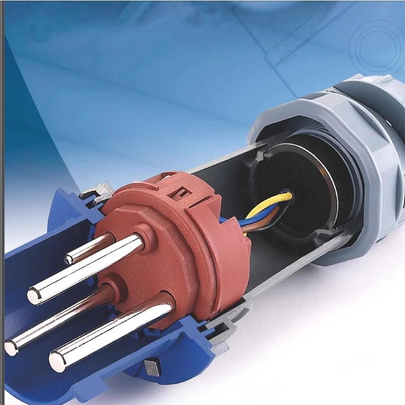 1pcs Industry Plug And Socket Connectors Surface And Concealed Installation 3 4 5 Hole Core 16 A 32A Waterproof Two Three-Phase